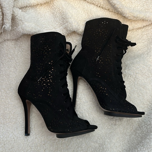 Black suede booties - Picture 2 of 6